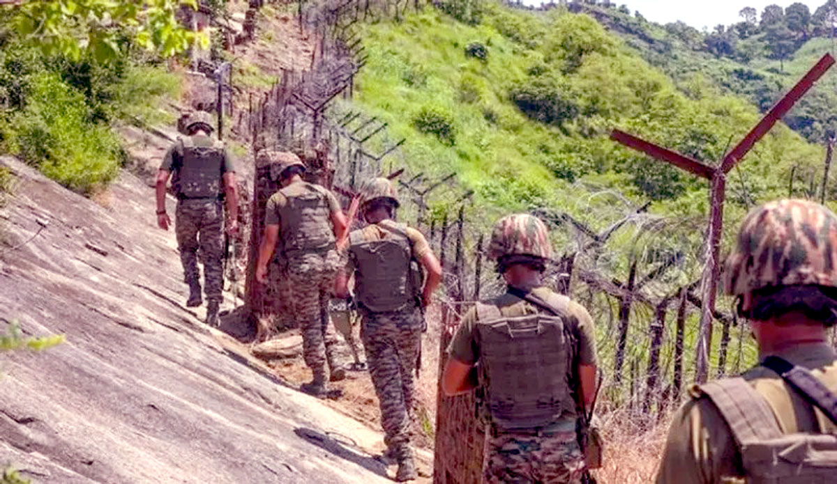 Terrorist guide arrested while infiltrating across LoC.